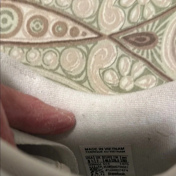 Reebok women’s sneakers - Picture 4 of 6